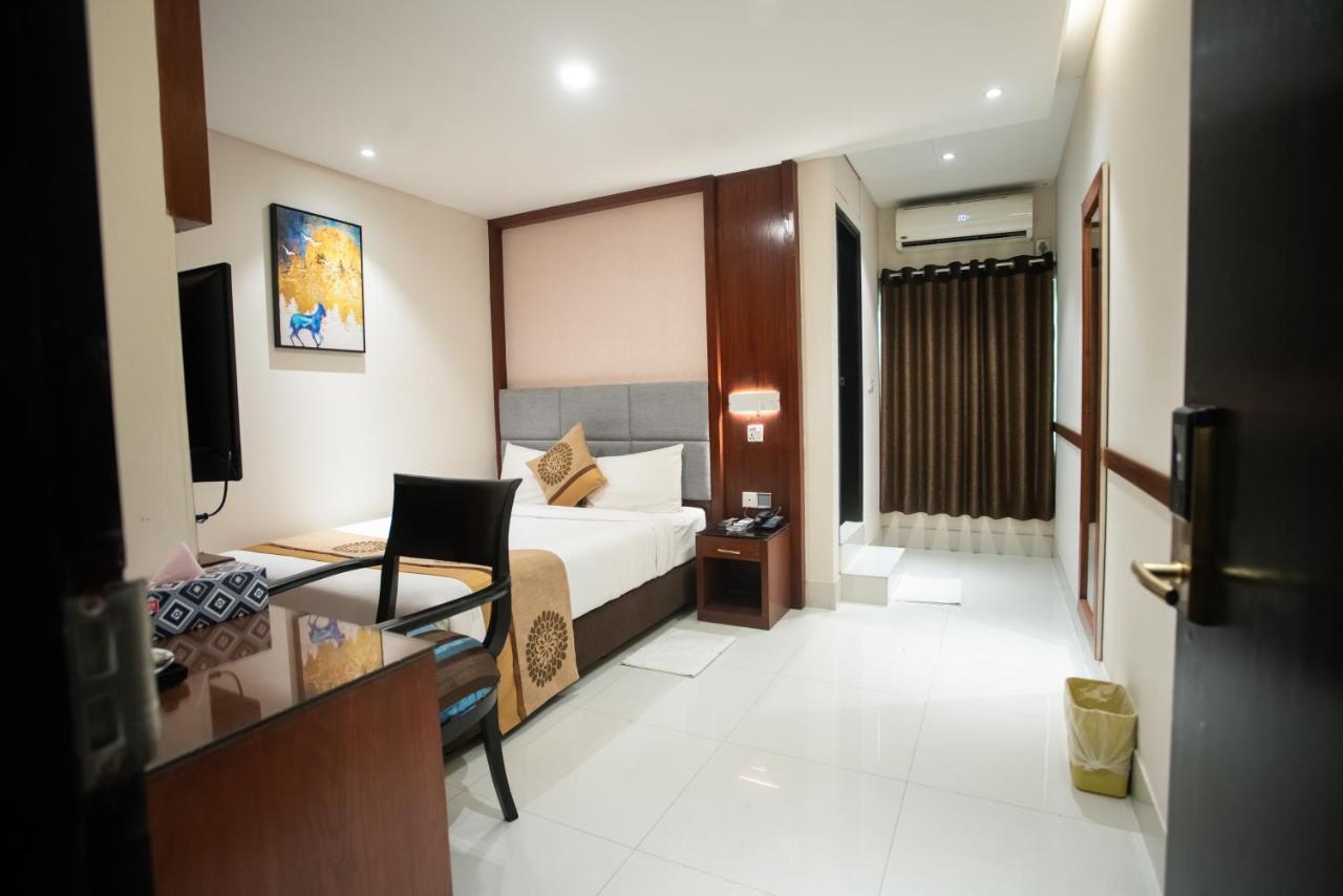 Jatra Hotel Grand Royal Dhaka Bagian luar foto
